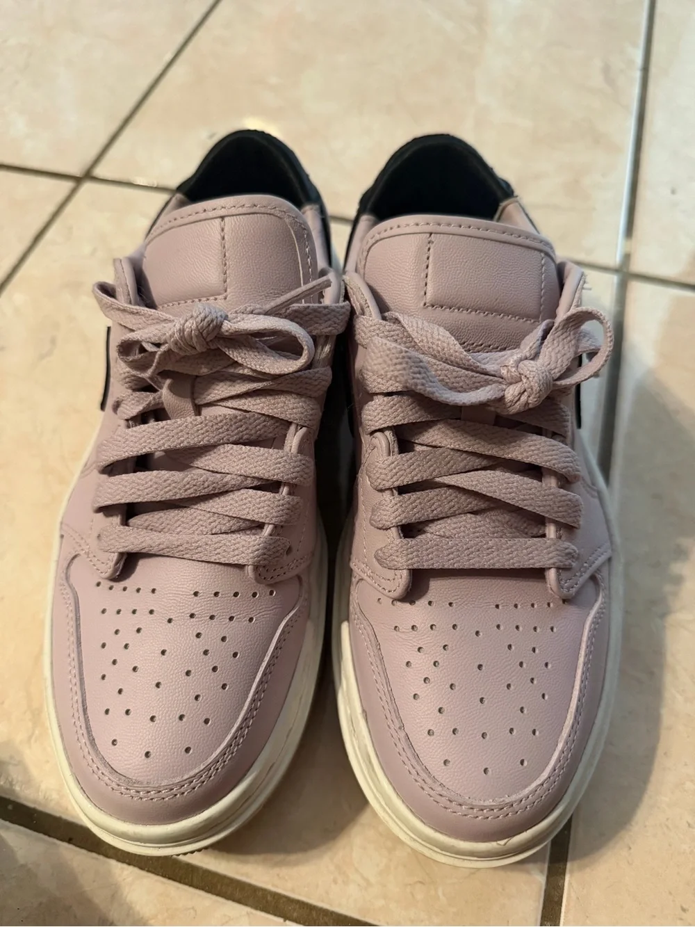 Nike Air Women's Low-Top Sneakers in lavender